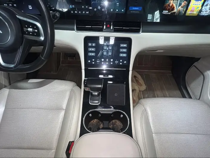 Li Auto ONE 2021 Model Extended Range 6 seat Edition – фото 5