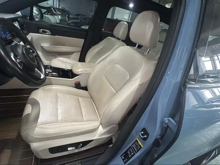 Li Auto ONE 2021 Model Extended Range 6 seat Edition – фото 10