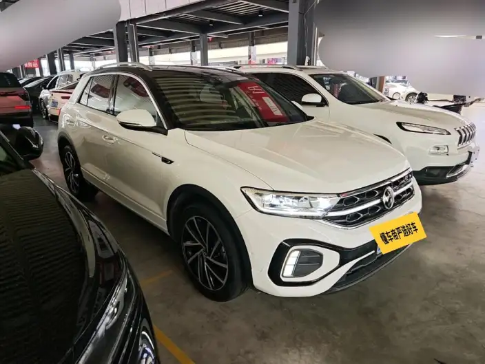 Volkswagen T-Roc 2023 Model 300TSI DSG Starlight Edition – фото 2