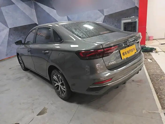 Geely Emgrand 2023 Model No. 4 Gen Champion Edition 1.5L CVT Luxury Model – фото 3
