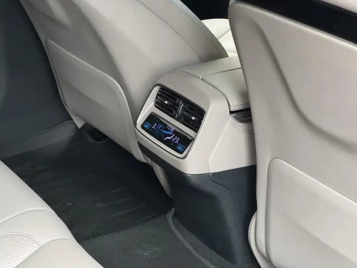 BYD Han DM 2024 Model DM-i Honor Edition 121KM Noble Model – фото 10