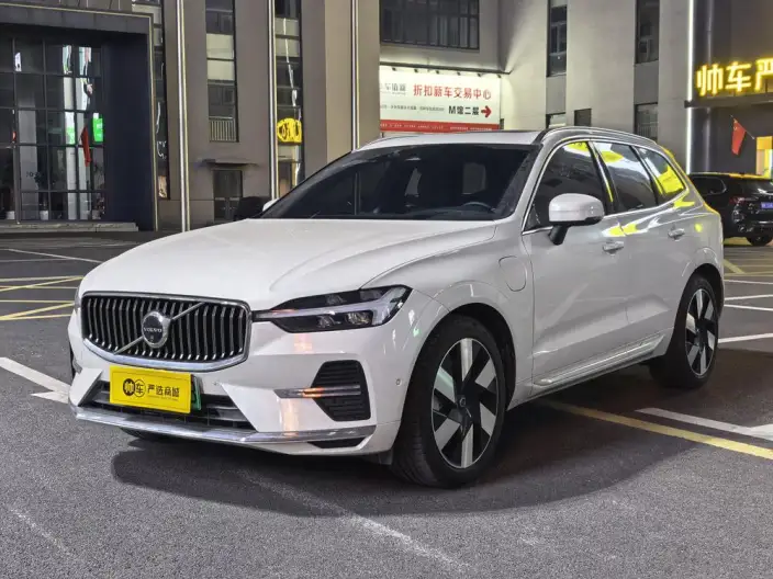 Volvo XC60 PHEV 2024 Model T8 4WD Long Battery Life Pro Smart Elegance Deluxe Edition