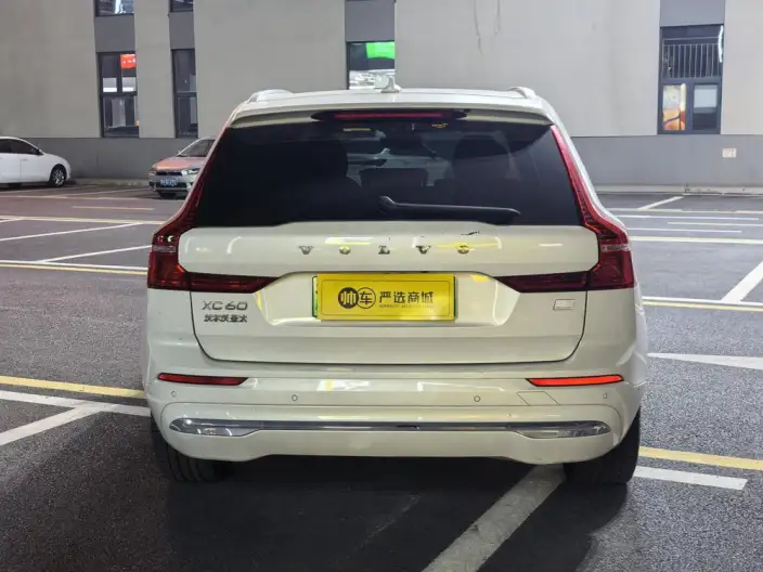 Volvo XC60 PHEV 2024 Model T8 4WD Long Battery Life Pro Smart Elegance Deluxe Edition – фото 5