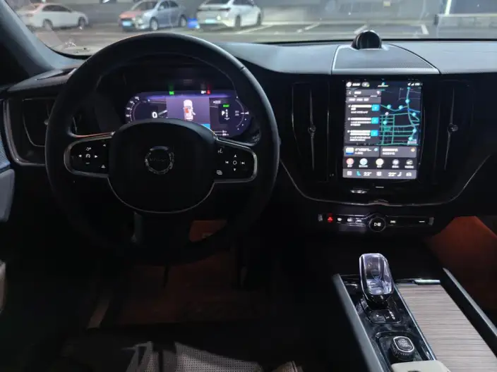 Volvo XC60 PHEV 2024 Model T8 4WD Long Battery Life Pro Smart Elegance Deluxe Edition – фото 10