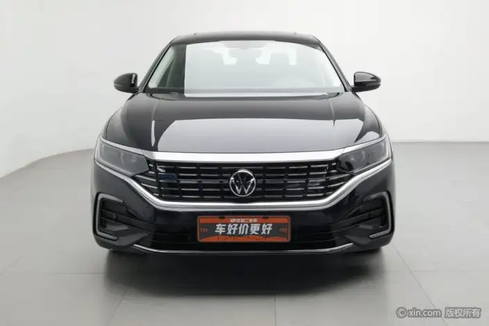 Volkswagen Passat PHEV 2022 Model 430PHEV Hybrid Elite Edition – фото 2