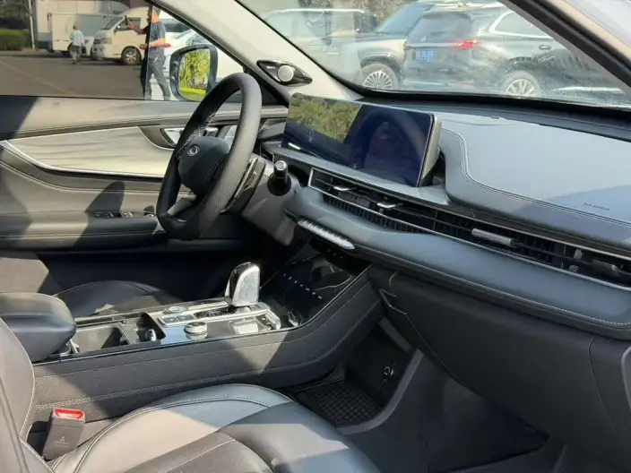 Chery Tiggo 8 PLUS 2021 Model 290TGDI DCT Luxury Shine Edition – фото 7