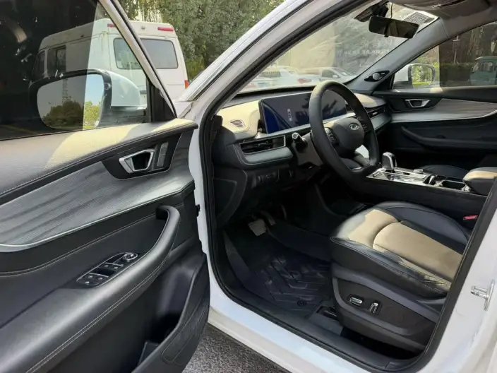 Chery Tiggo 8 PLUS 2021 Model 290TGDI DCT Luxury Shine Edition – фото 8