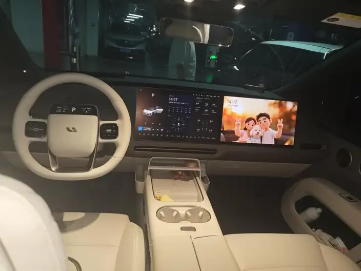 Li Auto i6 2025 Model 2WD Standard Edition – фото 5
