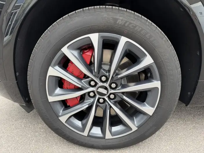 Cadillac XT5 2025 Model 28T 4WD Noble Model – фото 9