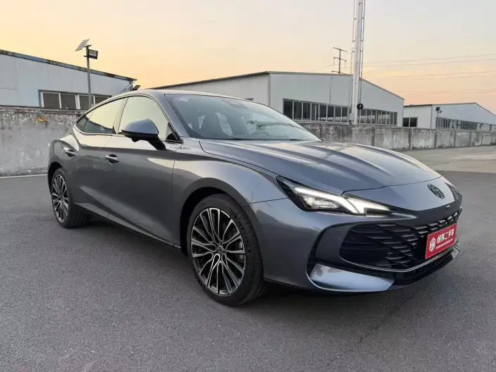 MG7 2026 Model 1.5T 300 DCT Youya Edition