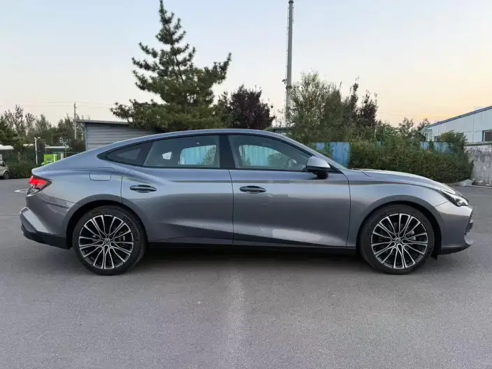 MG7 2026 Model 1.5T 300 DCT Youya Edition – фото 8