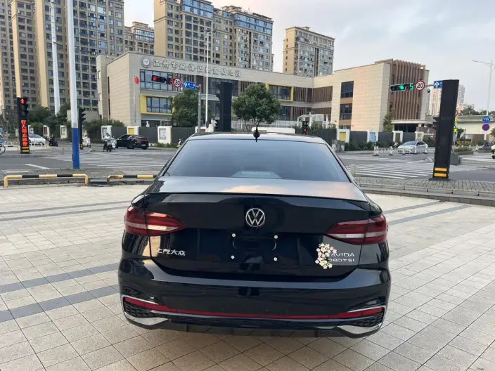 Volkswagen Lavida 2023 Model 280TSI DSG Starry Sky Manyi Edition – фото 5