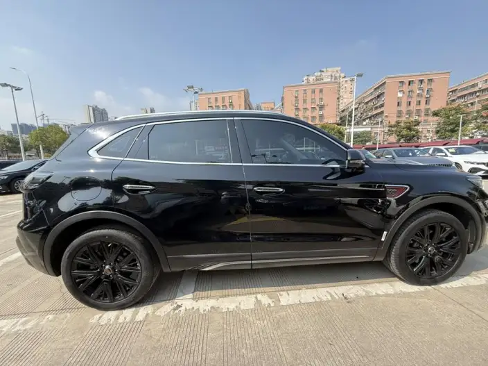 Hongqi HS5 2025 Model 2.0T Flag Xiang Pro Edition – фото 6