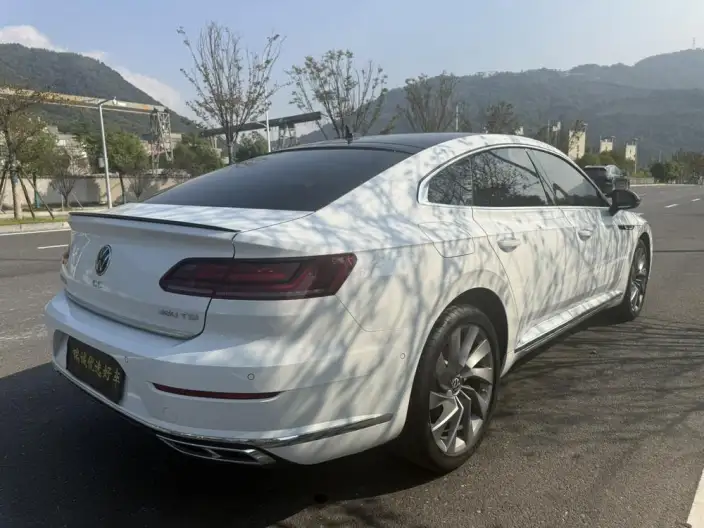 Volkswagen CC 2024 Model 380TSI Eye-catching version – фото 6