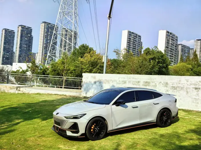 Changan UNI-V 2022 Model 1.5T Sports Edition