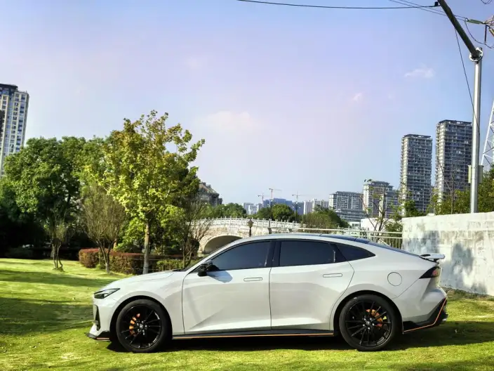Changan UNI-V 2022 Model 1.5T Sports Edition