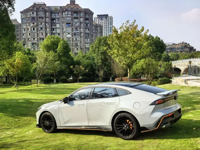Changan UNI-V 2022 Model 1.5T Sports Edition