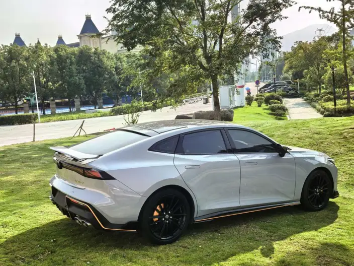 Changan UNI-V 2022 Model 1.5T Sports Edition – фото 6