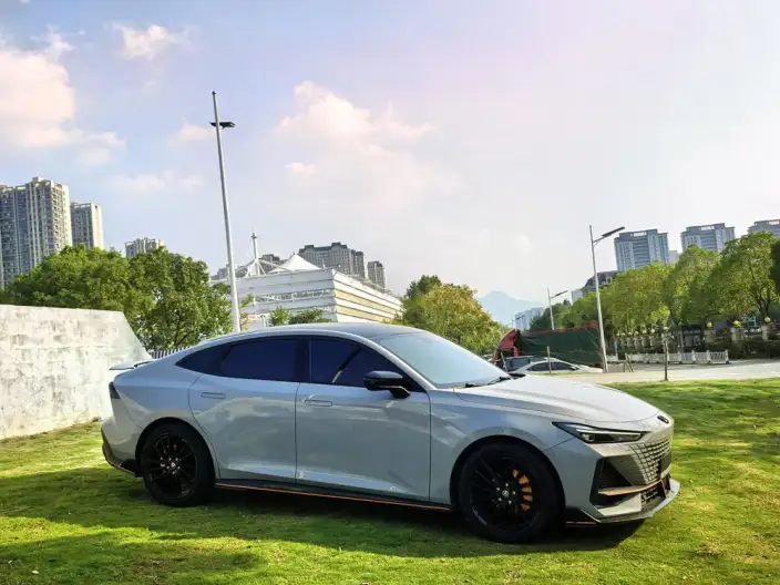 Changan UNI-V 2022 Model 1.5T Sports Edition – фото 7