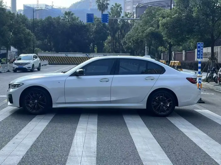 BMW 3 Series 2022 Model 325Li M Sports Night Set – фото 4