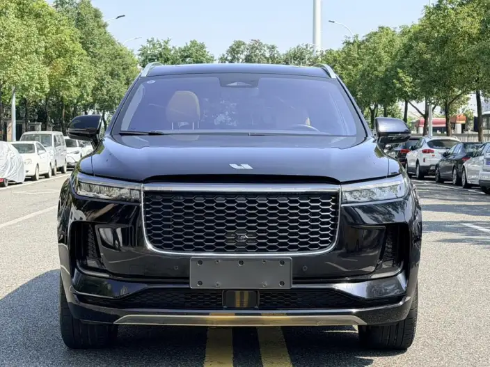 Li Auto ONE 2021 Model Extended Range 6 seat Edition – фото 2
