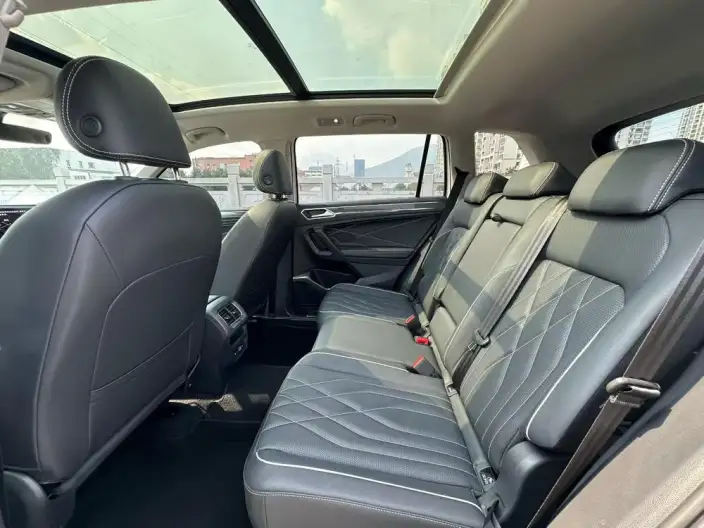 Volkswagen Tiguan L 2024 Model 330TSI 2WD R-Line Enjoy the version more – фото 9