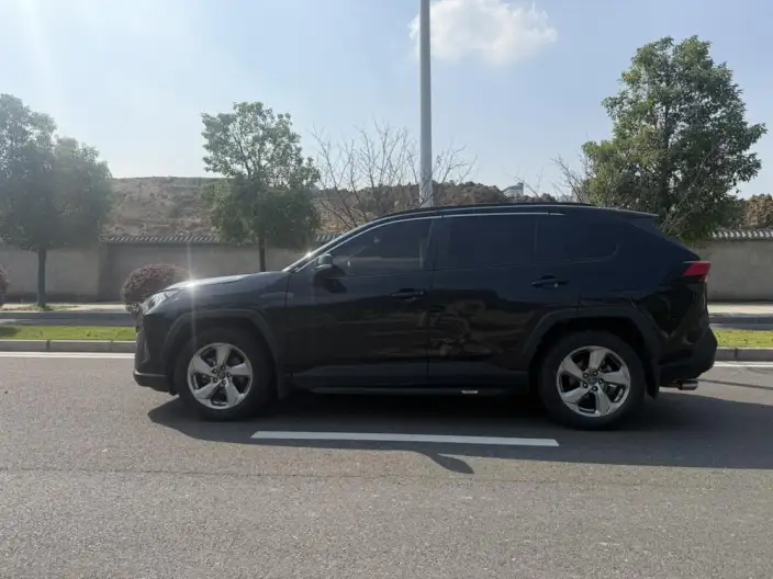 Toyota RAV4 2023 Model 2.0L CVT 2WD Fashion PLUS Edition – фото 4
