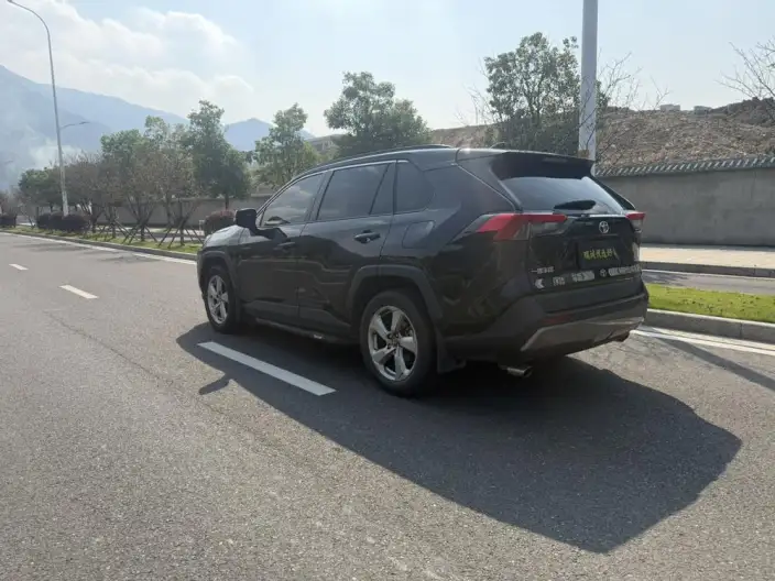 Toyota RAV4 2023 Model 2.0L CVT 2WD Fashion PLUS Edition – фото 5