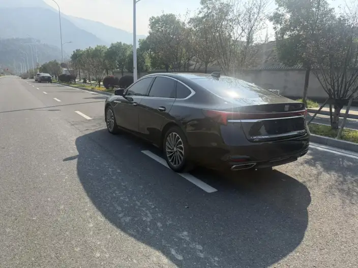 Buick LaCrosse 2023 Model 28T Automatic Yue Zun Edition – фото 5