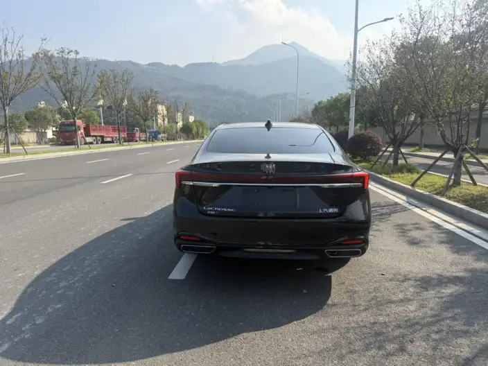 Buick LaCrosse 2023 Model 28T Automatic Yue Zun Edition – фото 6