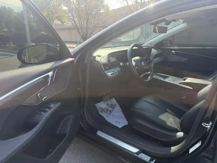 Buick LaCrosse 2023 Model 28T Automatic Yue Zun Edition – фото 8