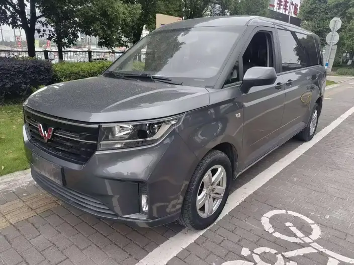 Wuling Zhcheng 2021 Model 1.5T Manual Luxury Model