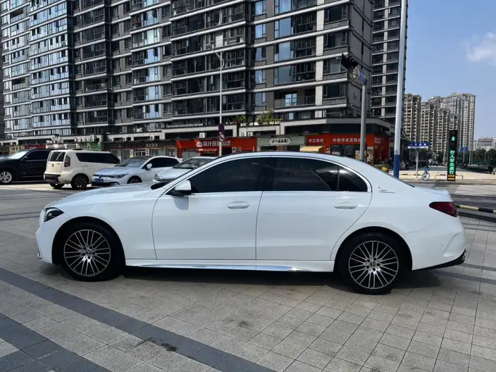 Mercedes-Benz C-Class 2025 Model C 260 L Sports Edition – фото 4