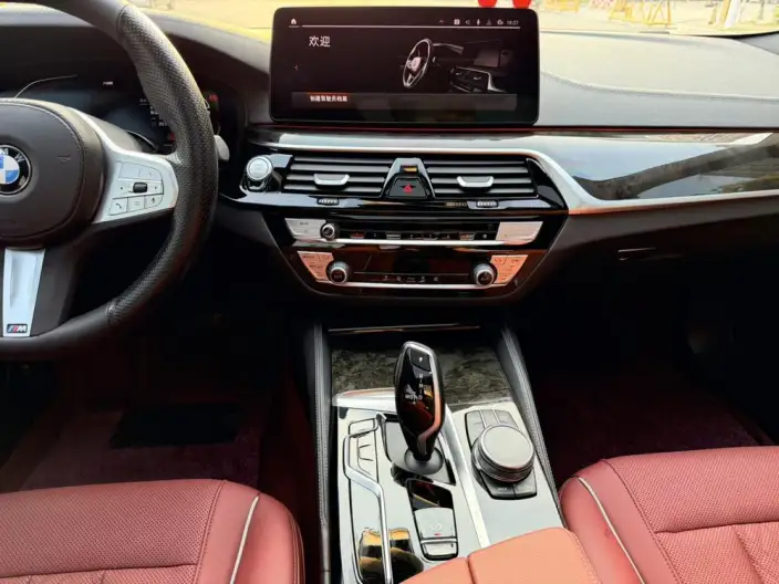 BMW 5 Series 2022 Model Facelift II 525Li M Sports Set – фото 7