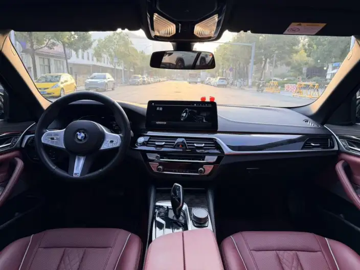 BMW 5 Series 2022 Model Facelift II 525Li M Sports Set – фото 8
