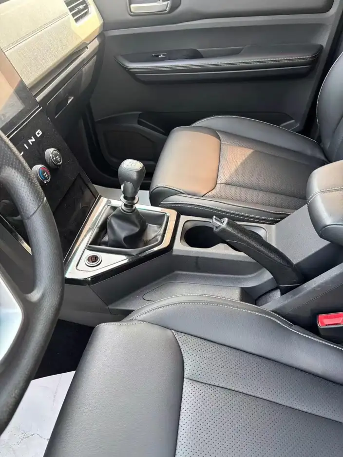 Wuling Zhcheng 2021 Model 1.5T Manual Luxury Model – фото 7