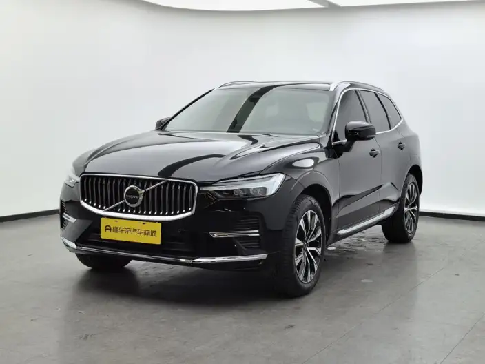 Volvo XC60 2023 Model B5 4WD Smart Range Deluxe Edition