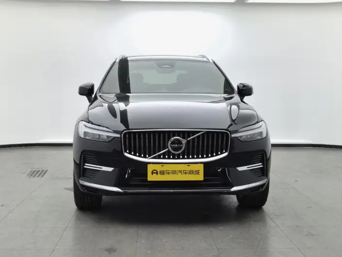 Volvo XC60 2023 Model B5 4WD Smart Range Deluxe Edition
