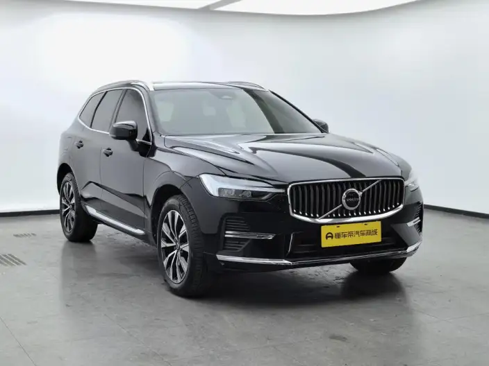 Volvo XC60 2023 Model B5 4WD Smart Range Deluxe Edition