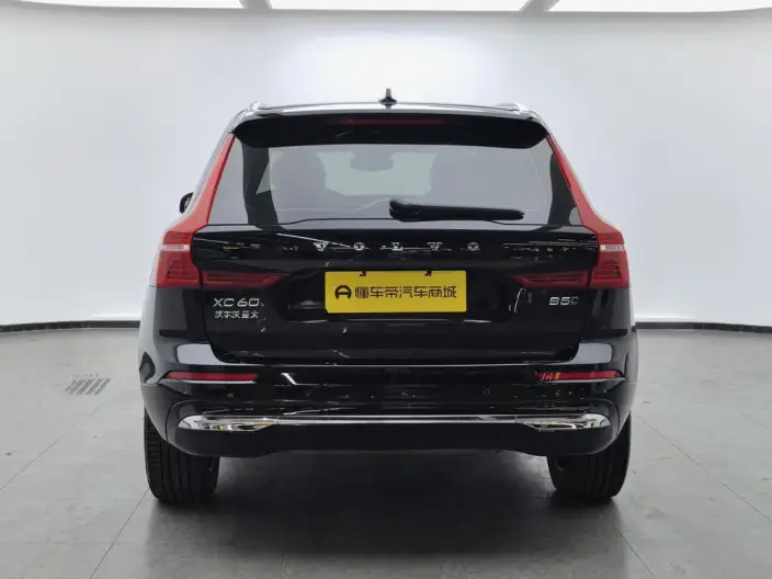 Volvo XC60 2023 Model B5 4WD Smart Range Deluxe Edition – фото 6