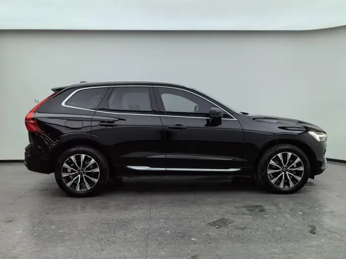 Volvo XC60 2023 Model B5 4WD Smart Range Deluxe Edition – фото 8