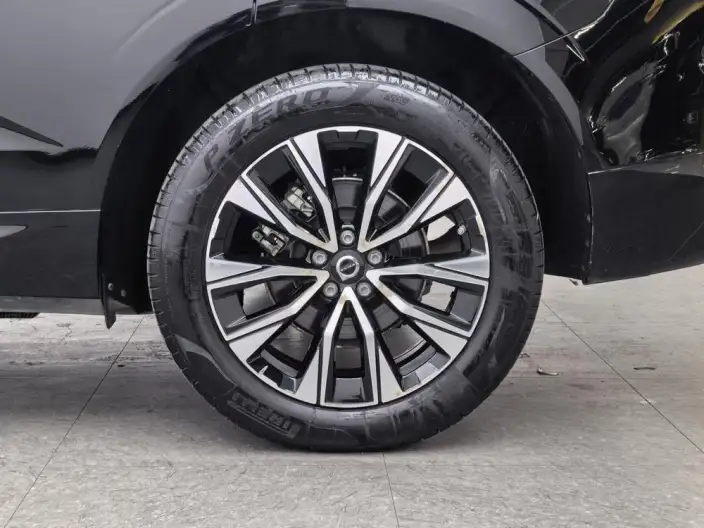 Volvo XC60 2023 Model B5 4WD Smart Range Deluxe Edition – фото 9