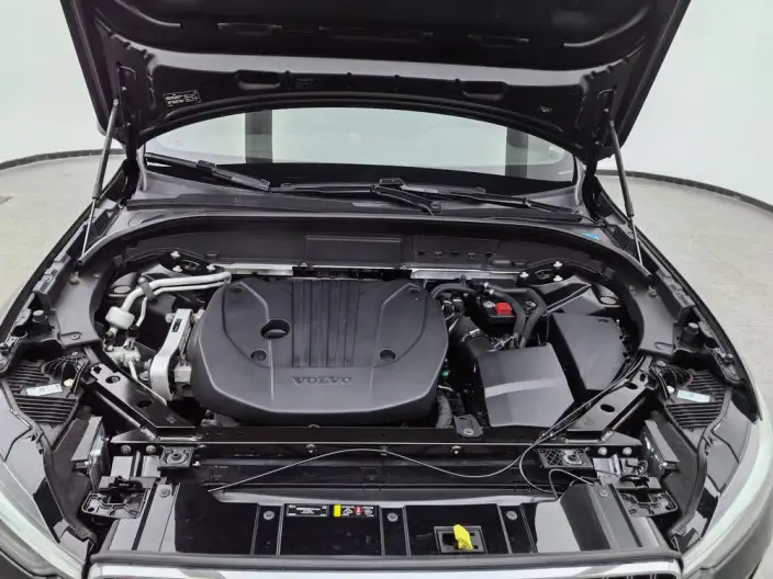 Volvo XC60 2023 Model B5 4WD Smart Range Deluxe Edition – фото 10