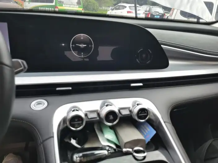 EXEED Lingyun 2025 Model 300T 2WD Beyond Edition – фото 8