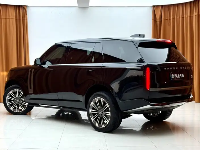 Range Rover 2023 Model 3.0 L6 400PS Shengshi VII seat Extended Edition