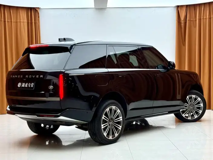 Range Rover 2023 Model 3.0 L6 400PS Shengshi VII seat Extended Edition – фото 6
