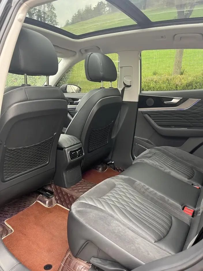 Hongqi HS5 2022 Model 2.0T Smart Flag Enjoy 4WD Edition – фото 8