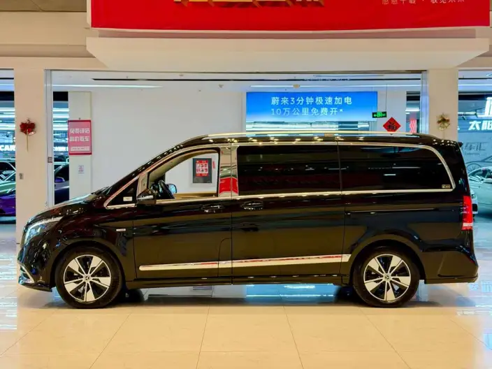 Mercedes-Benz V-Class 2022 Model V 260 Premium Edition – фото 4