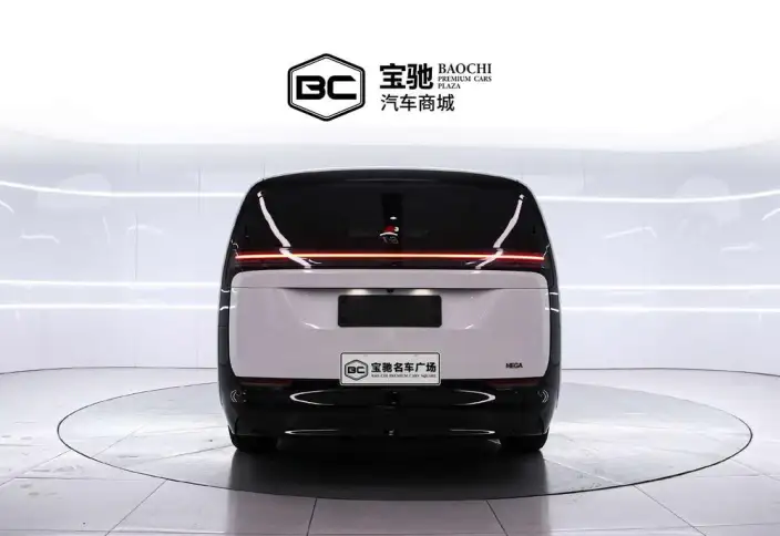 Li Auto MEGA 2024 Model Ultra Edition – фото 3