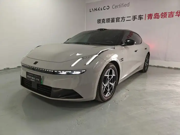 Lynk & Co 10 EM-P 2025 Model 240 4WD Ultra